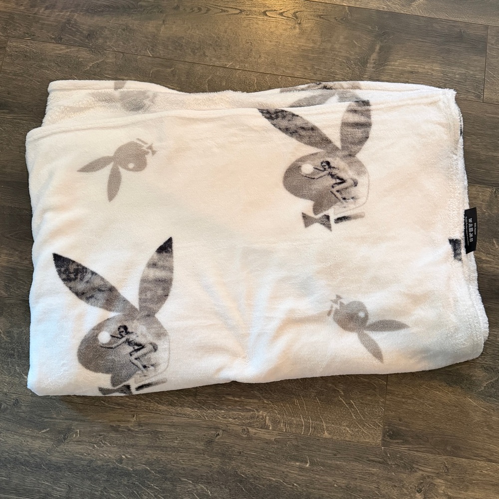 Playboy Y2K blanket